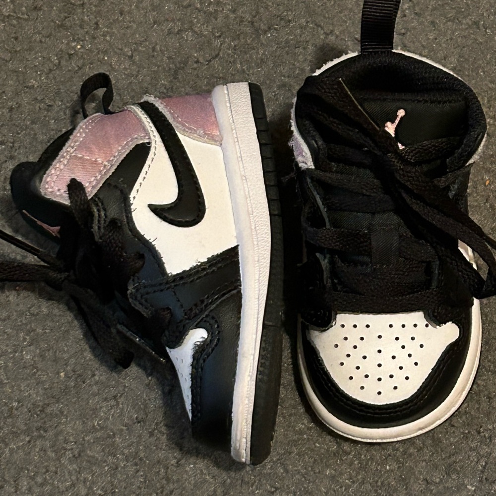 Size 4c good condition - Picture 3 of 3